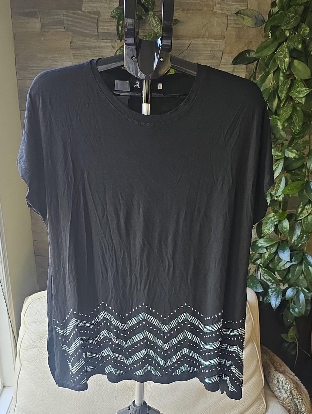 Model France Black Women's Short Sleeve Top with Chevron Embellishment- Size XXL
